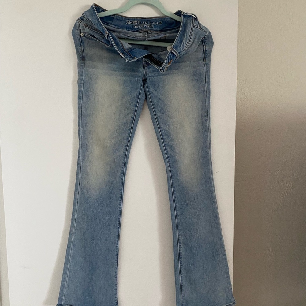 American Eagle Outfitters Women's Faded Blue Flare Jeans